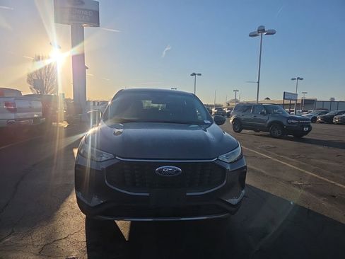 Used 2024 Ford Escape Active w/ Cold Weather Package image 9