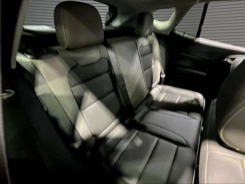 Used 2026 Chevrolet Trax ACTIV w/ Sunroof Package FWD image 24