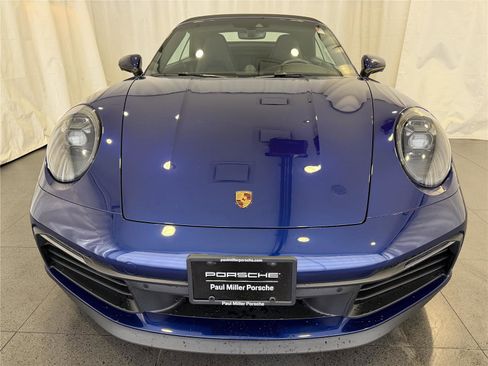 Certified 2022 Porsche 911 Carrera 4S image 6