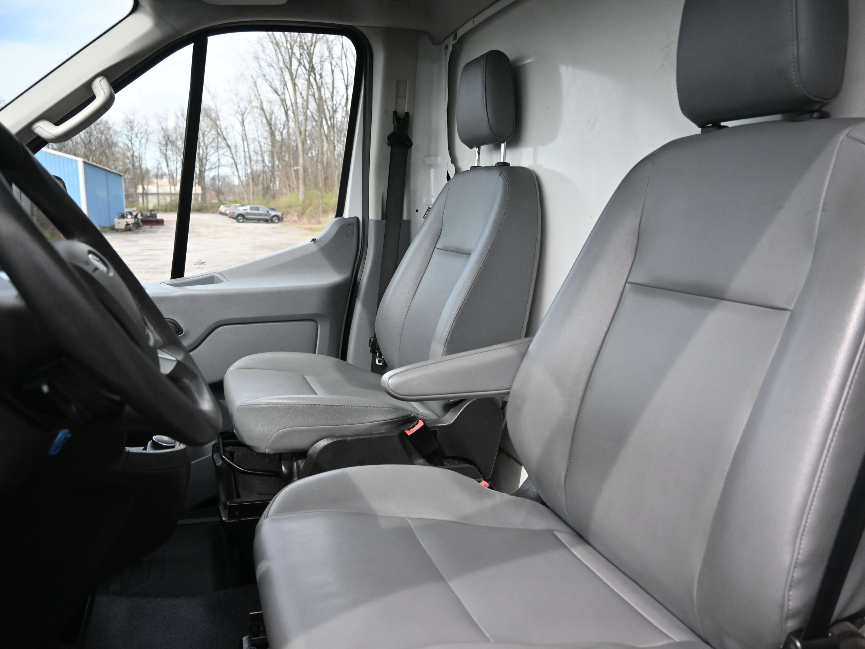 Used 2017 Ford Transit 350 138 w/ Exterior Upgrade Package RWD image 6
