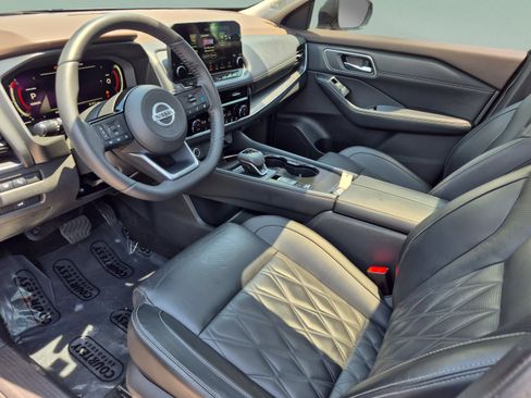 Certified 2021 Nissan Rogue Platinum FWD image 20
