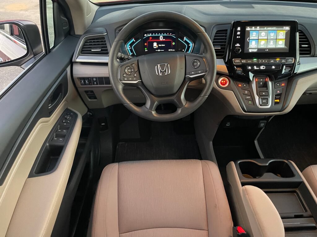 Certified 2024 Honda Odyssey EX image 2