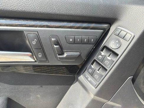 Used 2015 Mercedes-Benz GLK 350 4MATIC image 25