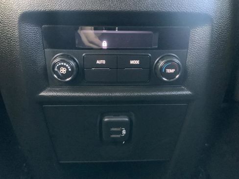 Certified 2023 Chevrolet Traverse LT image 16