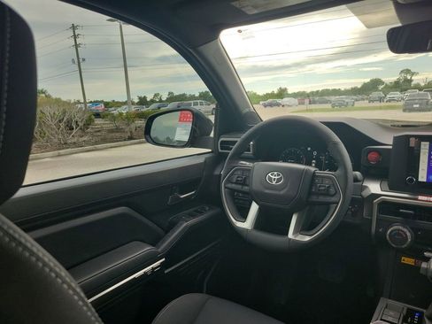 New 2025 Toyota Tacoma TRD Off-Road image 15