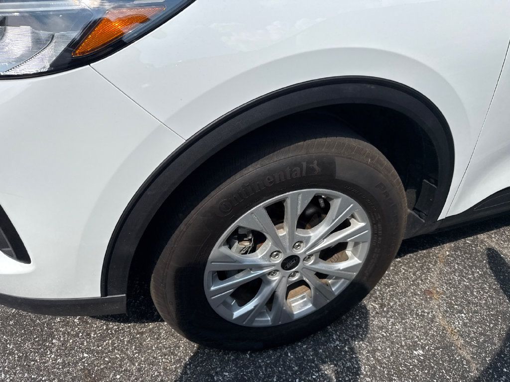 Used 2025 Ford Escape Active w/ Cold Weather Package AWD/4WD image 5