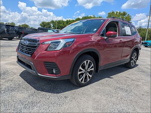 Used 2023 Subaru Forester Limited AWD/4WD image 8