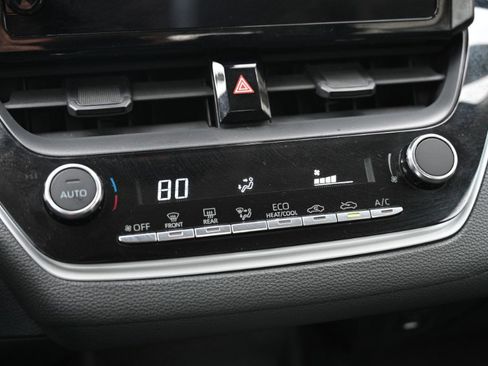 Used 2024 Toyota Corolla LE image 21