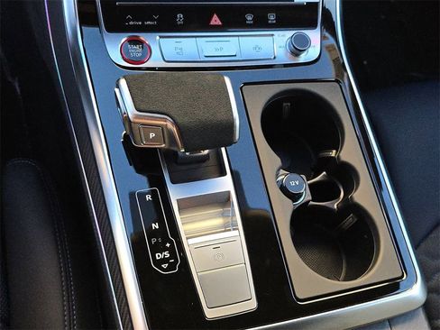 New 2026 Audi RS Q8 performance image 29