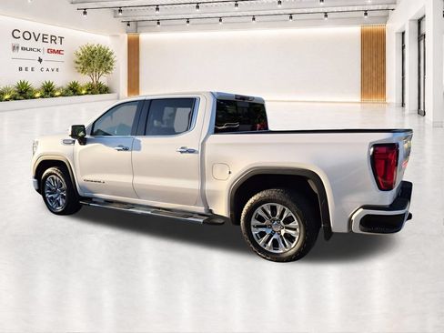 Used 2020 GMC Sierra 1500 AT4 w/ AT4 Premium Package AWD/4WD image 12