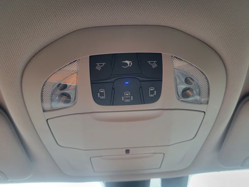Used 2017 Chrysler Pacifica Touring-L Plus image 22