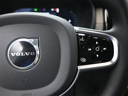 Used 2026 Volvo XC90 B6 Plus w/ Protection Package Premier image 7