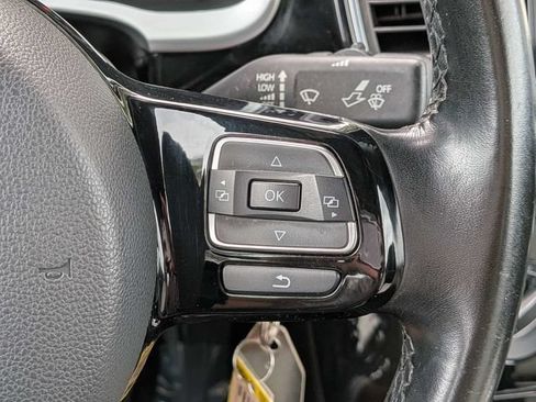 Used 2019 Volkswagen Beetle 2.0T S FWD image 24