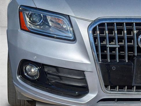 Used 2017 Audi Q5 2.0T Premium Plus w/ Technology Package image 6