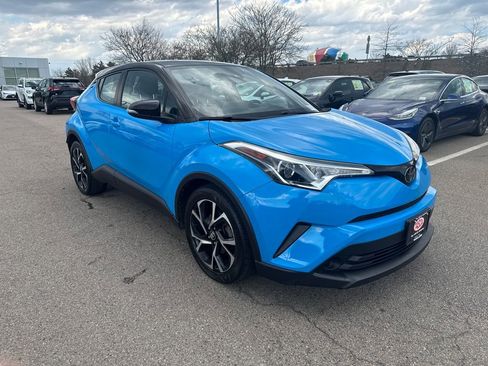 Used 2019 Toyota C-HR XLE image 10