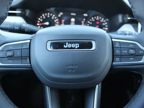 Used 2025 Jeep Compass Limited AWD/4WD image 26