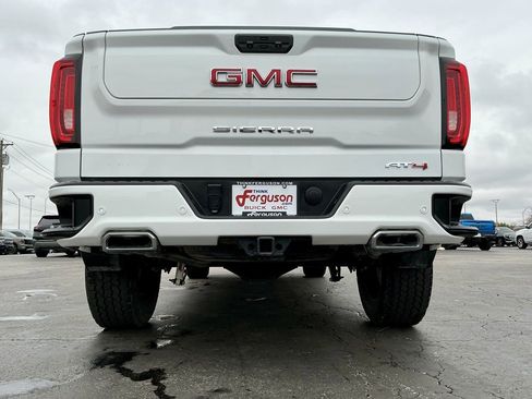 Used 2024 GMC Sierra 1500 AT4 w/ Technology Package image 17