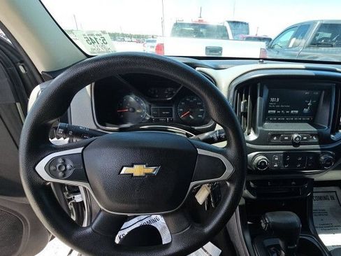 Used 2017 Chevrolet Colorado W/T w/ WT Convenience Package RWD image 4
