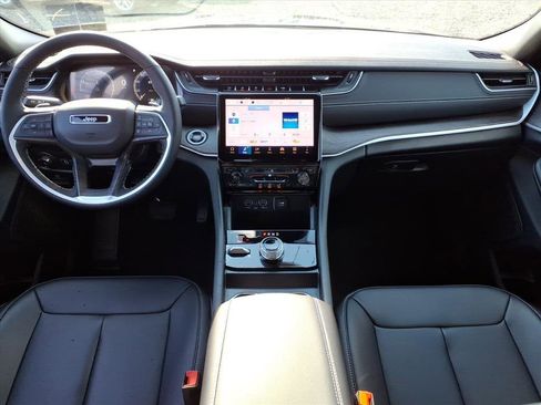 New 2025 Jeep Grand Cherokee Limited w/ MOPAR Finishing Package image 4