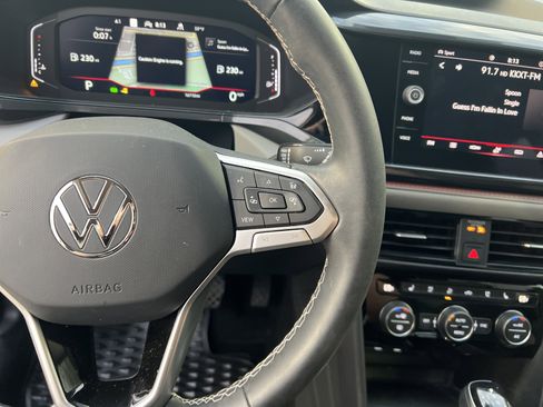 Certified 2022 Volkswagen Taos SEL image 19