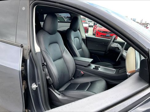 Used 2022 Tesla Model Y Performance AWD/4WD image 13