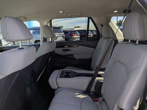 Used 2023 Honda Pilot LX image 13