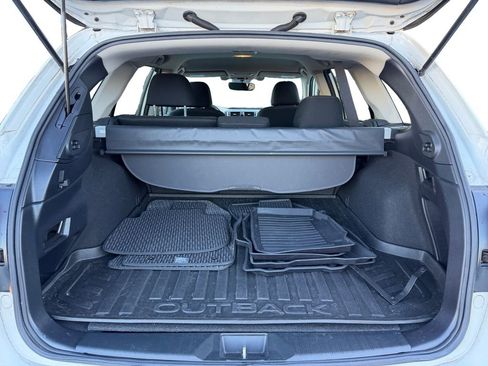 Used 2019 Subaru Outback 2.5i Premium image 19