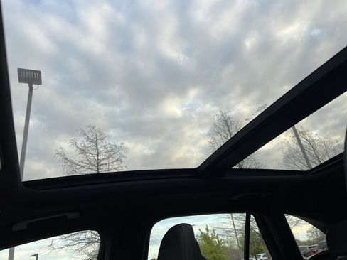 Used 2024 Mercedes-Benz GLC 43 AMG AMG GLC 43 image 26