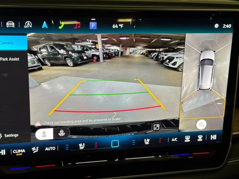 New 2026 Volkswagen Tiguan SEL R-Line image 18