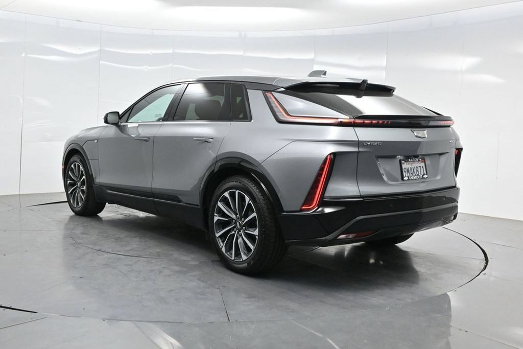 Used 2024 Cadillac Lyriq Sport RWD image 5
