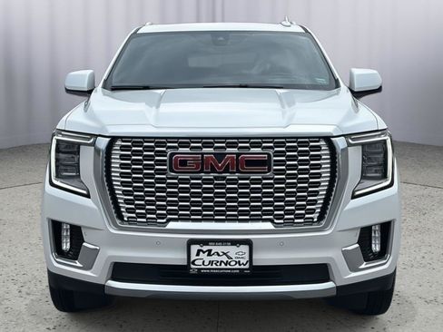 Used 2021 GMC Yukon Denali w/ Denali Premium Package AWD/4WD image 8