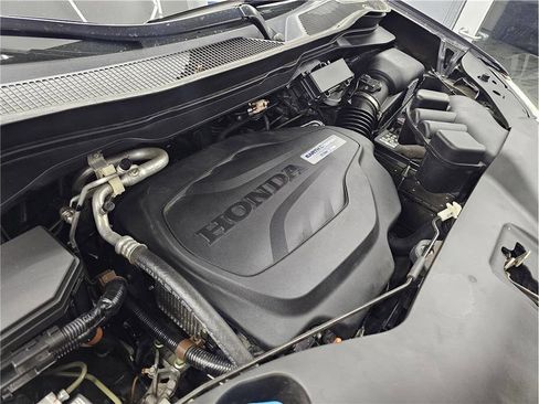 Used 2017 Honda Pilot Touring image 18