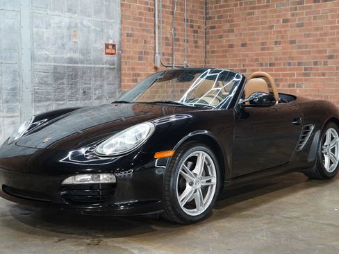 Used 2009 Porsche Boxster image 8