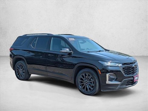 Used 2023 Chevrolet Traverse RS AWD/4WD image 3