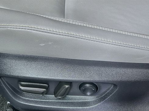 Used 2025 Toyota Camry SE FWD image 15
