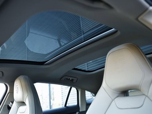 New 2026 Porsche Panamera 4 image 22