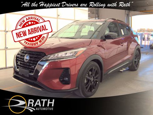 Used 2024 Nissan Kicks SR image 4