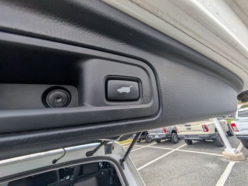 Used 2021 Honda Pilot Touring image 14