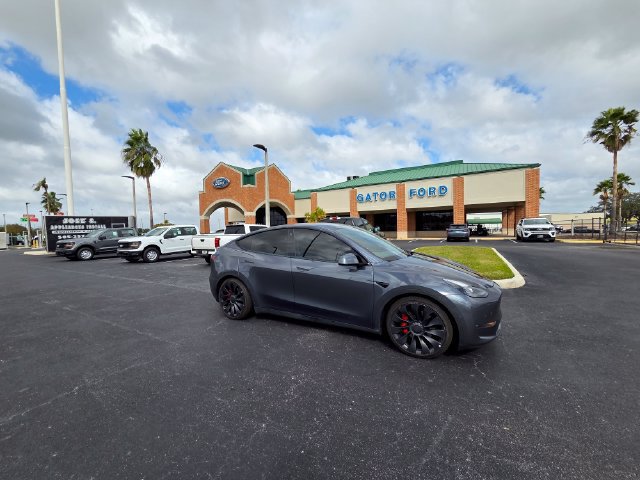 Used 2023 Tesla Model Y Performance AWD/4WD image 2