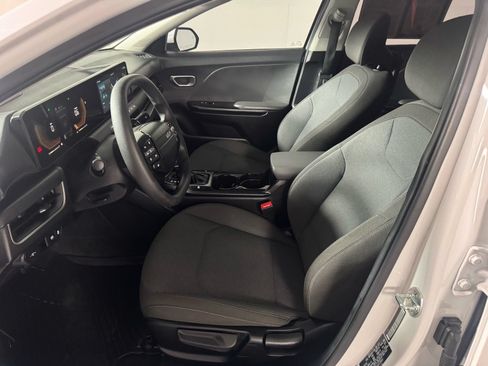 Used 2025 Kia K4 FWD image 14