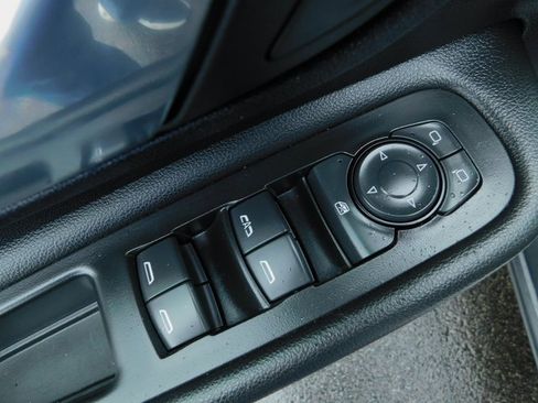 Used 2022 GMC Terrain SLE image 24