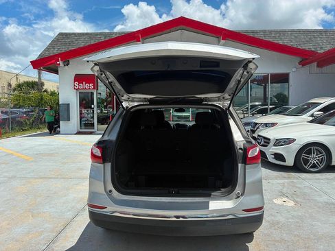Used 2021 Chevrolet Equinox LT FWD image 2