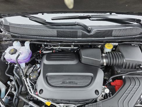 New 2026 Chrysler Pacifica Pinnacle image 52