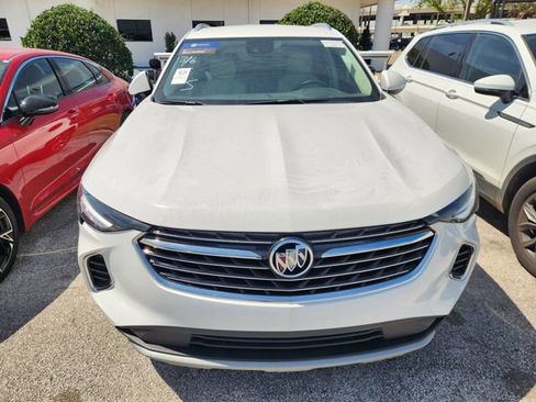 Used 2023 Buick Envision Essence image 2