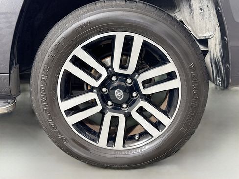 Certified 2018 Toyota 4Runner Limited image 29