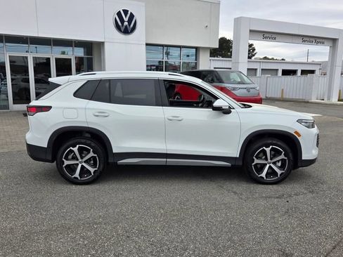 New 2026 Volkswagen Tiguan SE image 16