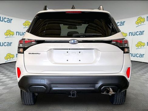 Used 2025 Subaru Forester Premium AWD/4WD image 5