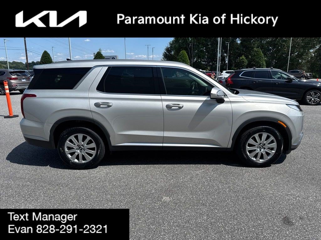Used 2024 Hyundai Palisade SEL FWD image 8