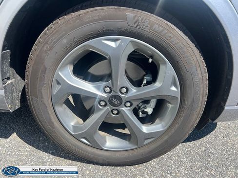Used 2024 Ford Escape ST-Line w/ Equipment Group 301A FWD image 4