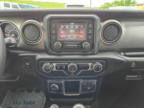 Used 2019 Jeep Wrangler Sport AWD/4WD image 21